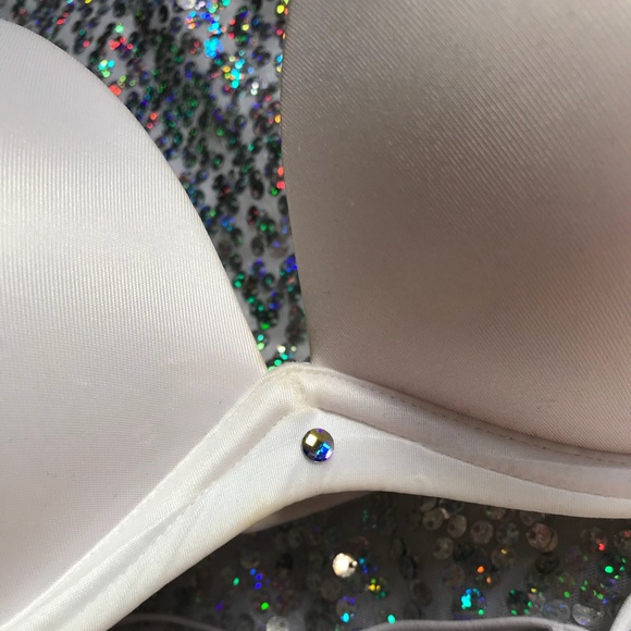 🩰[ VS ] White Very Sexy Strapless Bra - Picture 3 of 7